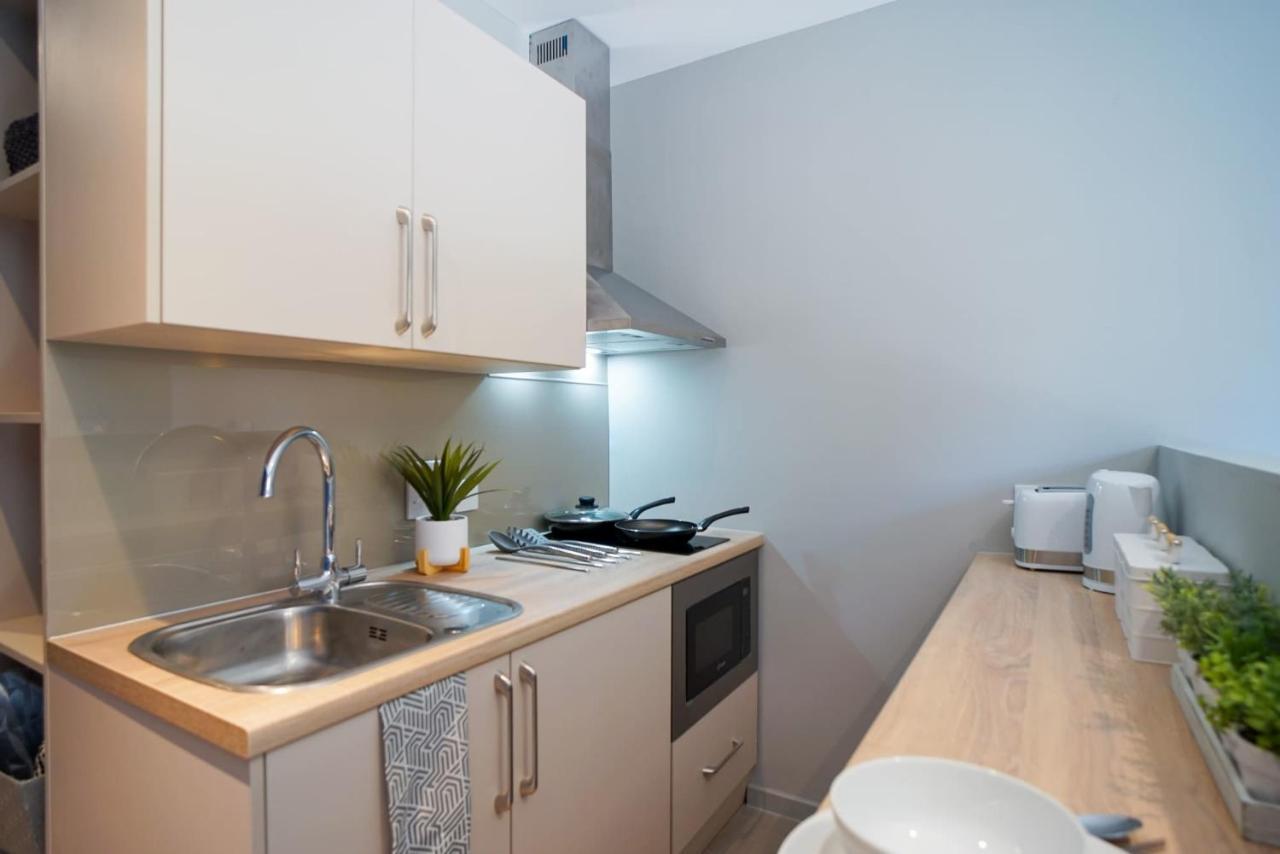 Bright Modern Studios And Private Bedrooms With Shared Kitchen At Straits Meadow Near Edinburgh City Centre 外观 照片
